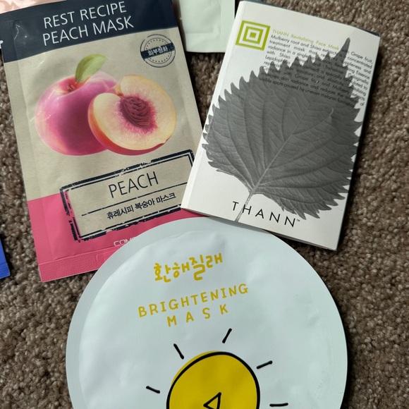 🖤5/$20 Assorted Face Mask Set - Picture 4 of 11